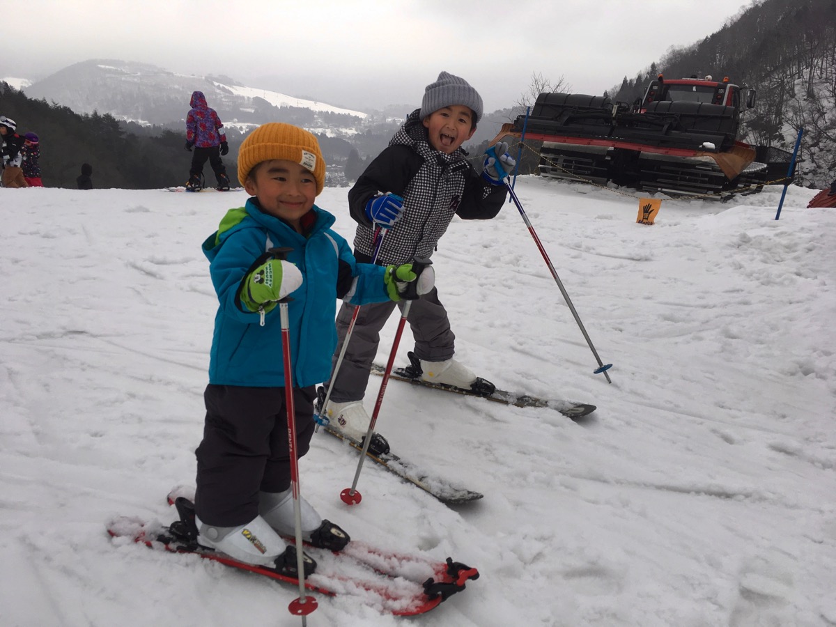 4歳はじめてのスキー、ボーゲンマスターを使えばいきなりゲレンデデビュー可能！ | 山ボーイ＆山キッズときどき山ガール